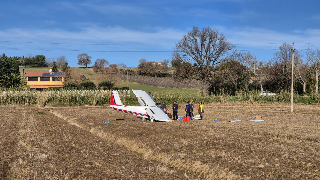 Atterraggio di emergenza a Castelfidardo: pilota 31enne evita il peggio con una manovra da manuale